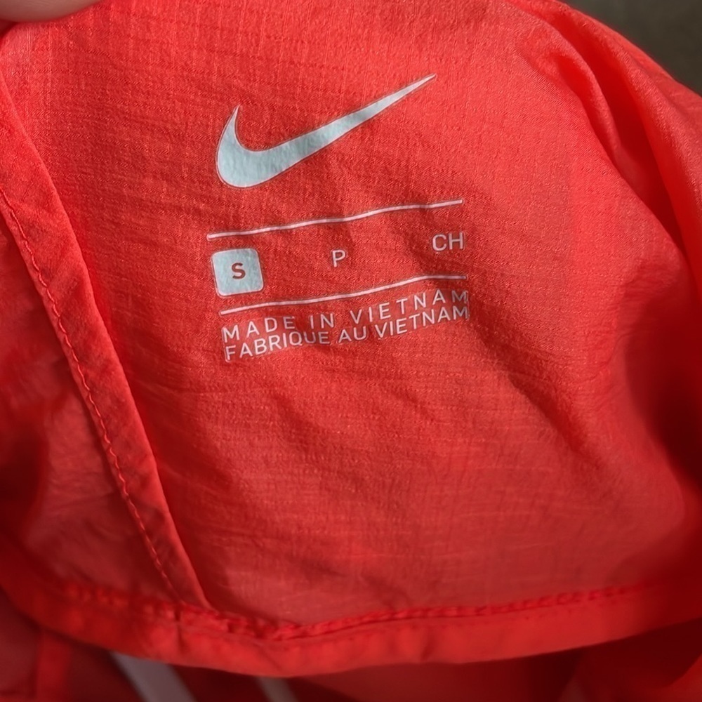 Nike Girls Impossibly Light Running Jacket S Orange Pink - Picture 9 of 13